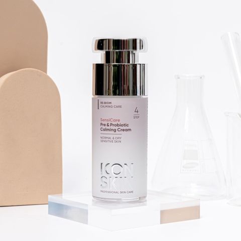 ICON SKIN SENSICARE PRE&PROBIOTIC CALMING CREAM / KEM DƯỠNG LẬP TỨC LÀM ẨM LÀN DA KHÔ NHẠY CẢM VÀ PHỤC HỒI HÀNG RÀO BẢO VỆ, NHANH CHÓNG LOẠI BỎ BONG TRÓC 