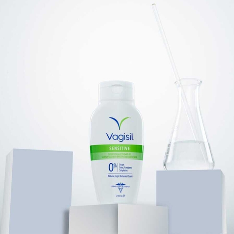 VAGISIL SENSITIVE DAILY INTIMATE WASH: Dung Dịch Vệ Sinh Dịu Nhẹ - Cân Bằng pH & Bảo Vệ Vùng Kín Nhạy Cảm