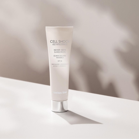 SWISS LINE CS NEVER-SEEN SUNSCREEN SPF30 / KEM DƯỠNG CHỐNG NẮNG BẢO VỆ DA 2 TRONG 1 TĂNG ĐỀ KHÁNG, CHỐNG KÍCH ỨNG & ÁNH SÁNG XANH