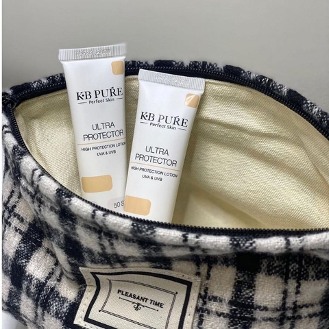 GIGI ESTER C TOTAL SERUM / TINH CHẤT CHỐNG OXY HOÁ VÀ DƯỠNG SÁNG DA 