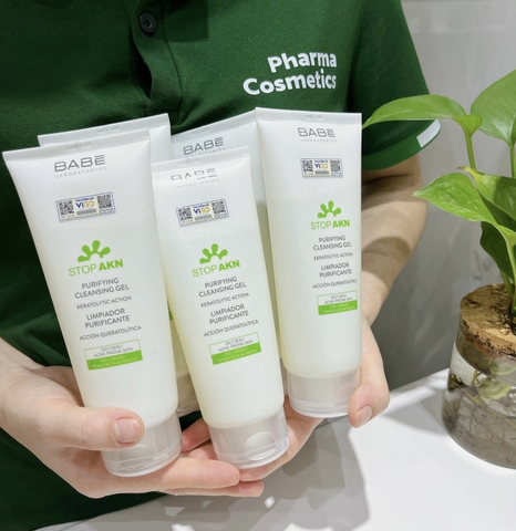 BABE STOP AKN PURIFYING CLEANSING GEL: Sữa Rửa Mặt Sạch Sâu, Kiểm Soát Dầu & Hỗ Trợ Da Mụn