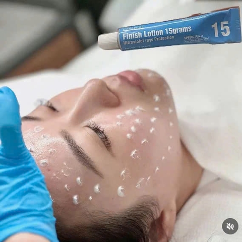 CONAPIDIL FINISH LOTION: Sữa Chống Nắng Phục Hồi Chuyên Sâu SPF50+ PA+++ - Bảo Vệ Toàn Diện Trước & Sau Trị Liệu