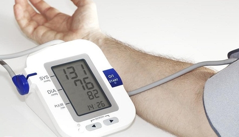 Các tiêu chí cần biết để chọn mua máy đo huyết áp tại nhà
