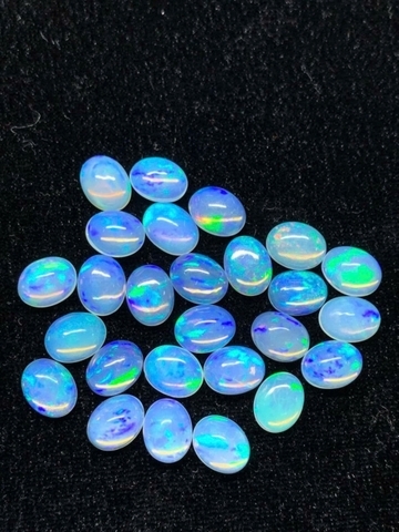 Đá Opal Giá Bao Nhiêu? 6 Yếu Tố Định Giá Và Cách Nhận Biết