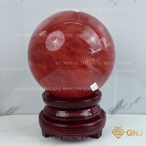 Quả bi cầu núi lửa, quả bi cầu thủy tinh đỏ