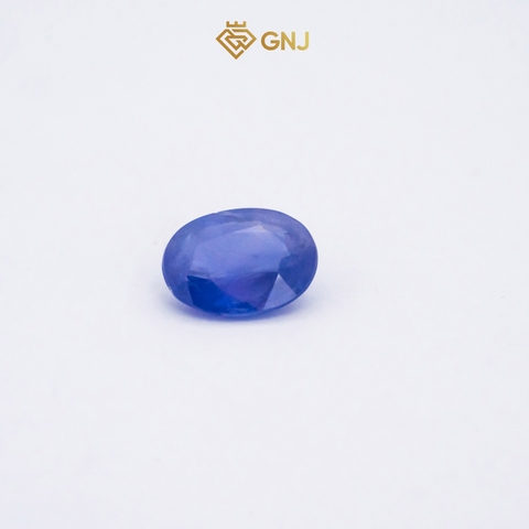 Viên đá sapphire tự nhiên