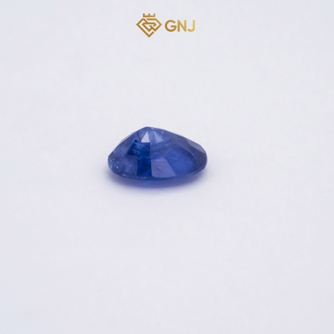 Viên đá sapphire tự nhiên