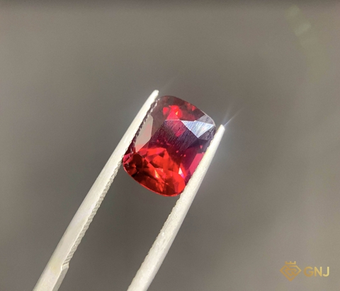 Viên Đá Garnet Tự Nhiên 4.2ct — Facet - GNJ