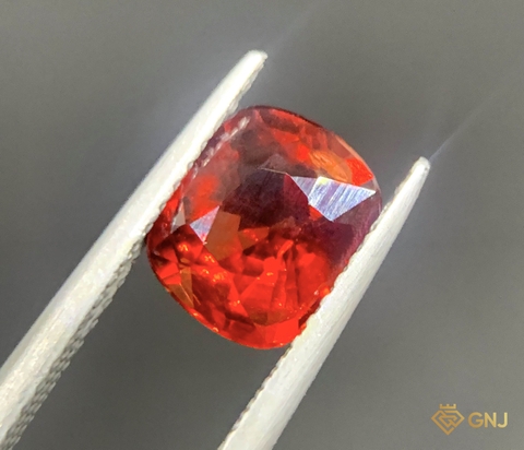 Garnet Tự Nhiên Đỏ 2.1ct - Facet - GNJ