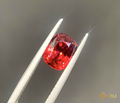 Garnet Tự Nhiên Đỏ 2.3ct - Facet - GNJ