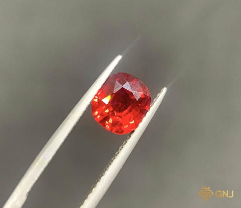 Garnet Tự Nhiên Đỏ 2.3ct - Facet - GNJ