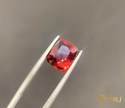 Garnet Tự Nhiên Đỏ 4.5ct - Facet - GNJ