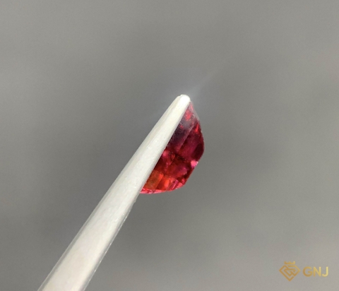 Garnet Tự Nhiên Đỏ 2.45ct - Facet - GNJ