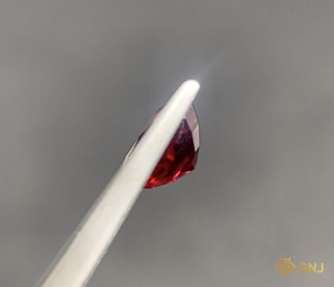 Garnet Tự Nhiên Đỏ 2.45ct - Facet - GNJ