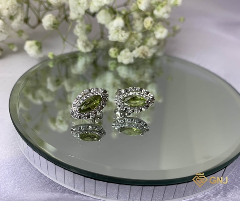 Hoa tai vàng trắng 10k đính đá peridot thiên nhiên