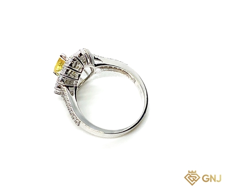 Nhẫn nữ vàng trắng đá sapphire vàng giọt nước thiên nhiên.
