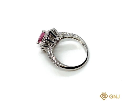 Nhẫn đá Tourmaline hồng tím tam giác