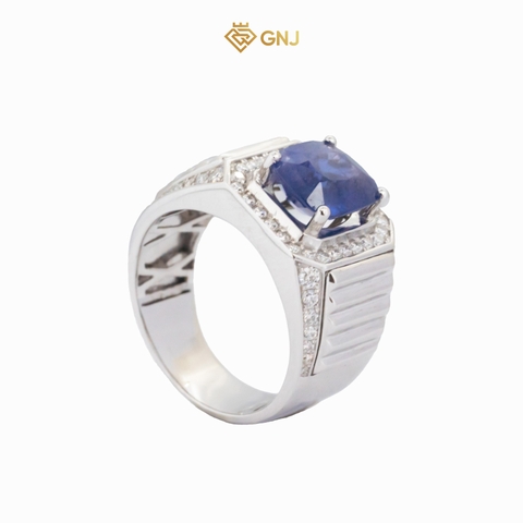 Nhẫn nam đá sapphire xanh thiên nhiên.