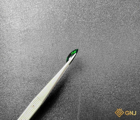Viên đá Opal tự nhiên