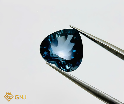 Đá Topaz Xanh Tự Nhiên 8.85ct - GNJ