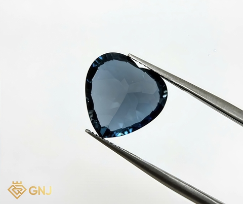 Đá Topaz Xanh Tự Nhiên 8.85ct - GNJ
