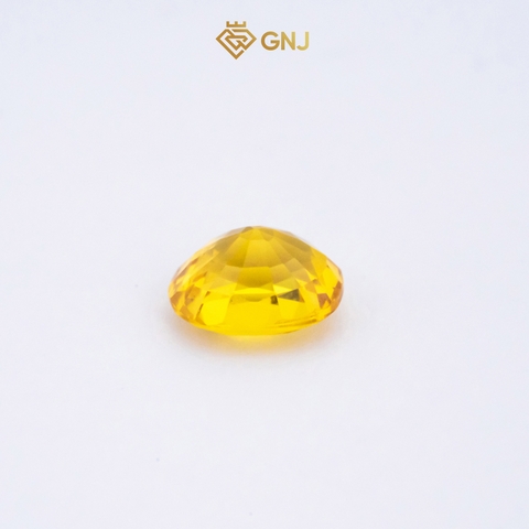 Viên đá sapphire Vàng tự nhiên