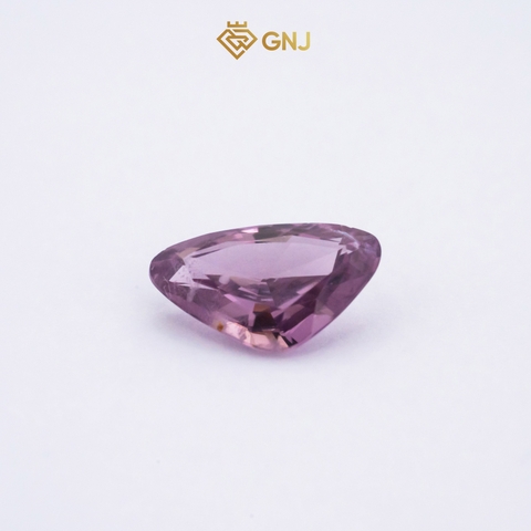 Viên đá spinel Tím tự nhiên