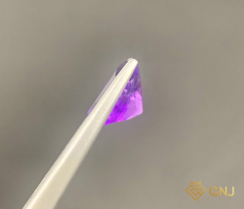 Amethyst Tự Nhiên Tím Nhạt 2.2ct - Facet - GNJ