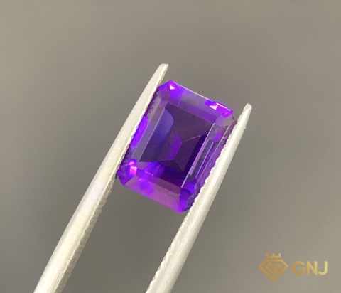 Đá Amethyst Tự Nhiên Lục Yên 2.4ct — Facet - GNJ