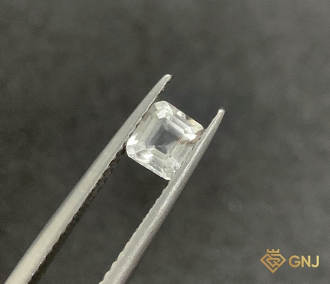 Đá Topaz Tự Nhiên Trắng 0.7ct - GNJ