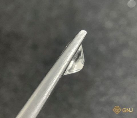Đá Topaz Tự Nhiên Trắng 0.85ct - GNJ