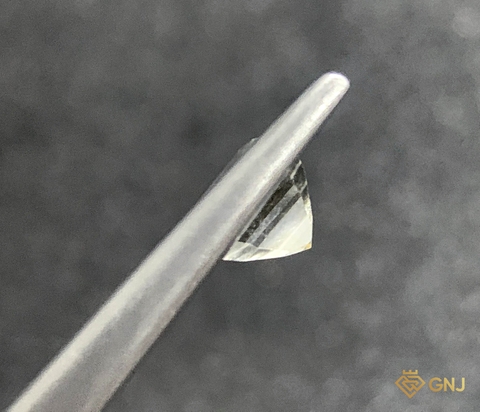 Đá Topaz Tự Nhiên Trắng 0.8ct - GNJ