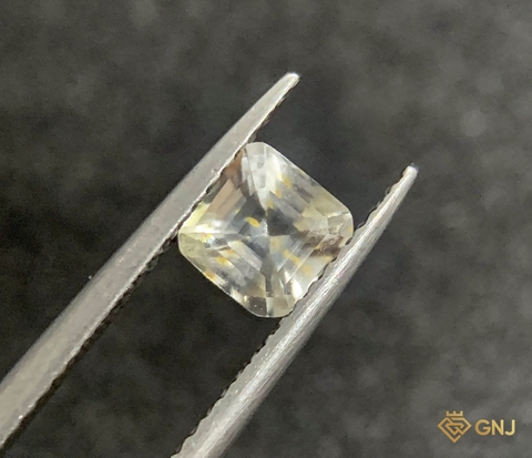 Đá Topaz Tự Nhiên Trắng 0.8ct - GNJ