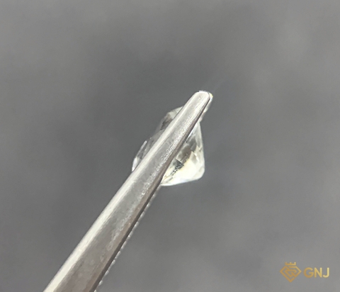 Đá Topaz Tự Nhiên Trắng 1.5ct - GNJ