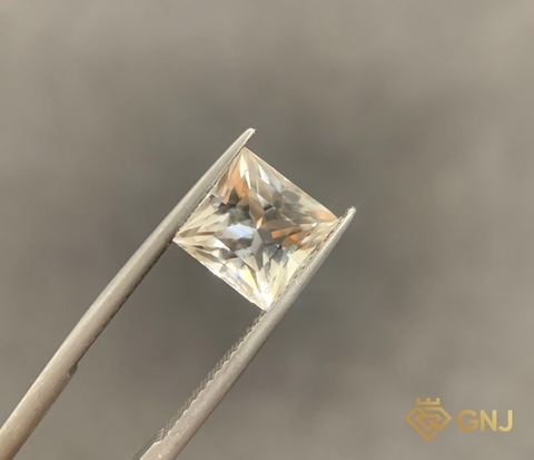 Đá Topaz Tự Nhiên Trắng 0.8ct - GNJ