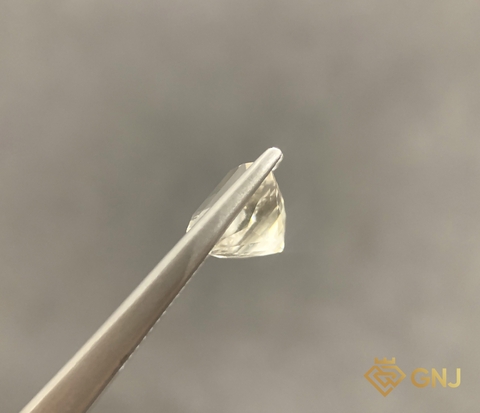 Đá Topaz Tự Nhiên Trắng 0.8ct - GNJ