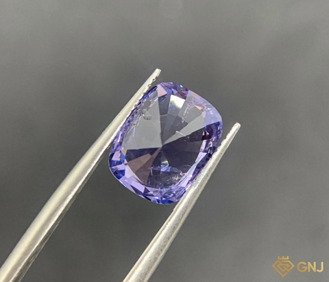 Viên đá Spinel tự nhiên