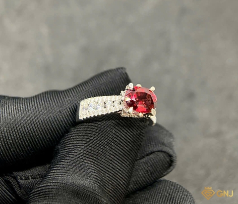 Nhẫn bạc nữ đính đá Garnet tự nhiên