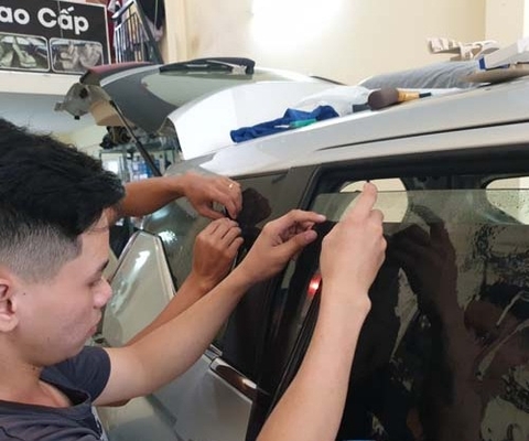 Dán Phim Cách Nhiệt Cho Xe Vinfasrt Fadil