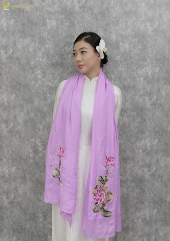 KHĂN LỤA HÀ ĐÔNG THÊU TAY CHỈ TƠ HOA SEN CAO CẤP