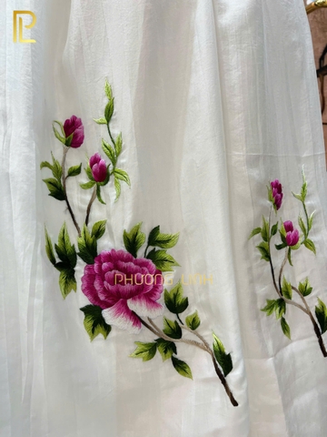 KHĂN LỤA TƠ TẰM HÀ ĐÔNG THÊU TAY HOA MẪU ĐƠN CHỈ TƠ