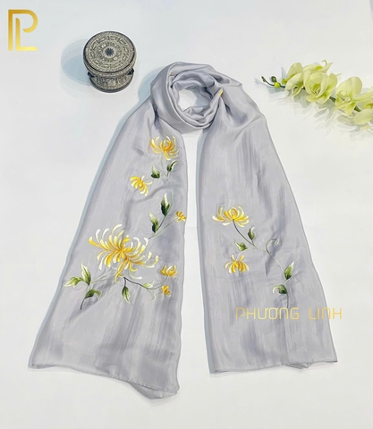 KHĂN LỤA TƠ TẰM HÀ ĐÔNG THÊU TAY HOA CÚC CHỈ TƠ