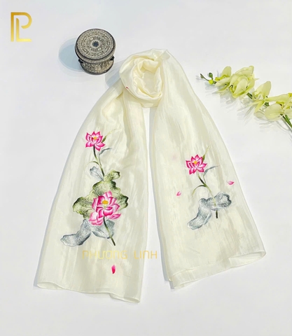 KHĂN LỤA HÀ ĐÔNG THÊU TAY CHỈ TƠ THỦ CÔNG - HOA SEN