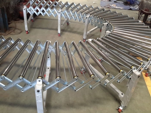 Băng tải con lăn linh hoạt