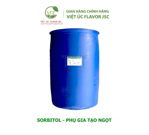 PHỤ GIA TẠO NGỌT SORBITOL Sorbitol là một loại đường alcohol được tìm thấy tự nhiên trong các loại trái cây, như táo, lê và nho. Nó cũng được sản xuất từ glucose và được sử dụng rộng rãi trong ngành thực phẩm như một chất tạo ngọt và chất làm đặc