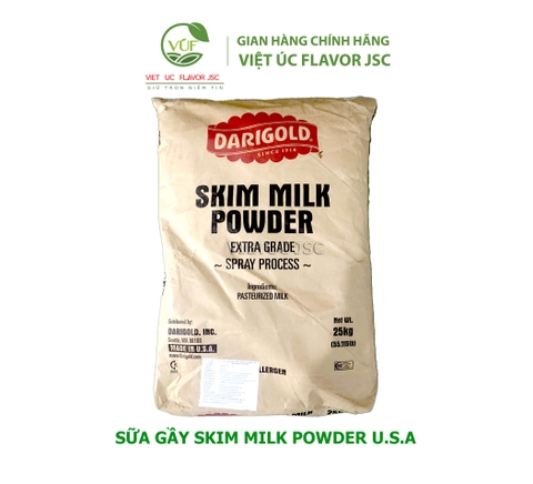 Skim Milk là loại sữa được làm từ sữa tách kem để loại bỏ hoàn toàn hoặc một phần lượng chất béo trong sữa. Lượng chất béo trong sữa bột gầy thường chỉ từ 0 đến 0,5%, trong khi sữa tươi thông thường có lượng chất béo trung bình là 3,25%