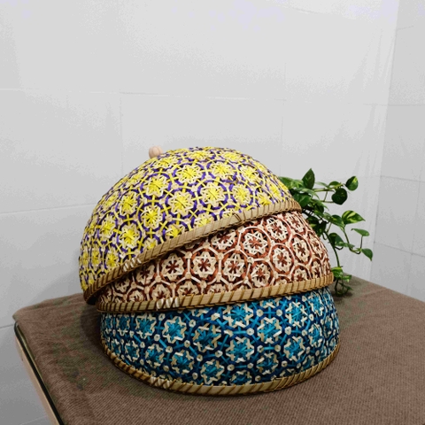 Lồng bàn tròn đan hoa thị