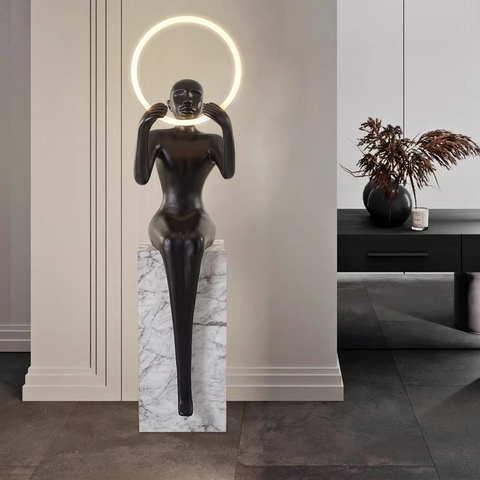 Tượng ngồi trừu tượng trang trí kèm đèn decor màu đen