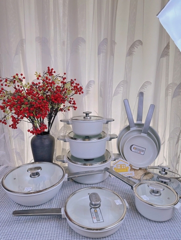 Bộ nồi chảo MGC trắng bạc