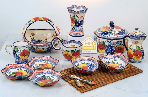 Bộ bát đĩa dạ yến vàng cam viền thổ cẩm đỏ vẽ tay xuất Âu